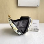 Bottega Veneta (BV) Knot