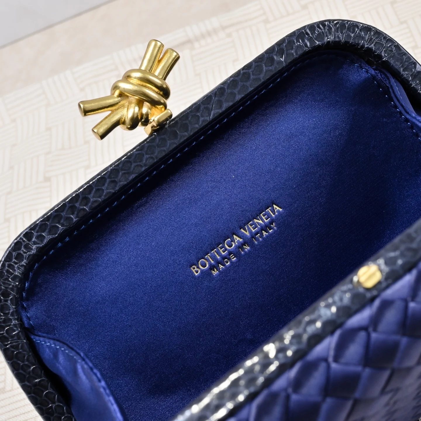 i1744289239560_8399_0_7