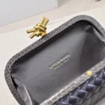 Bottega Veneta (BV) Knot