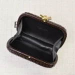 Bottega Veneta (BV) Knot