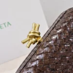 Bottega Veneta (BV) Knot
