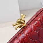 Bottega Veneta (BV) Knot